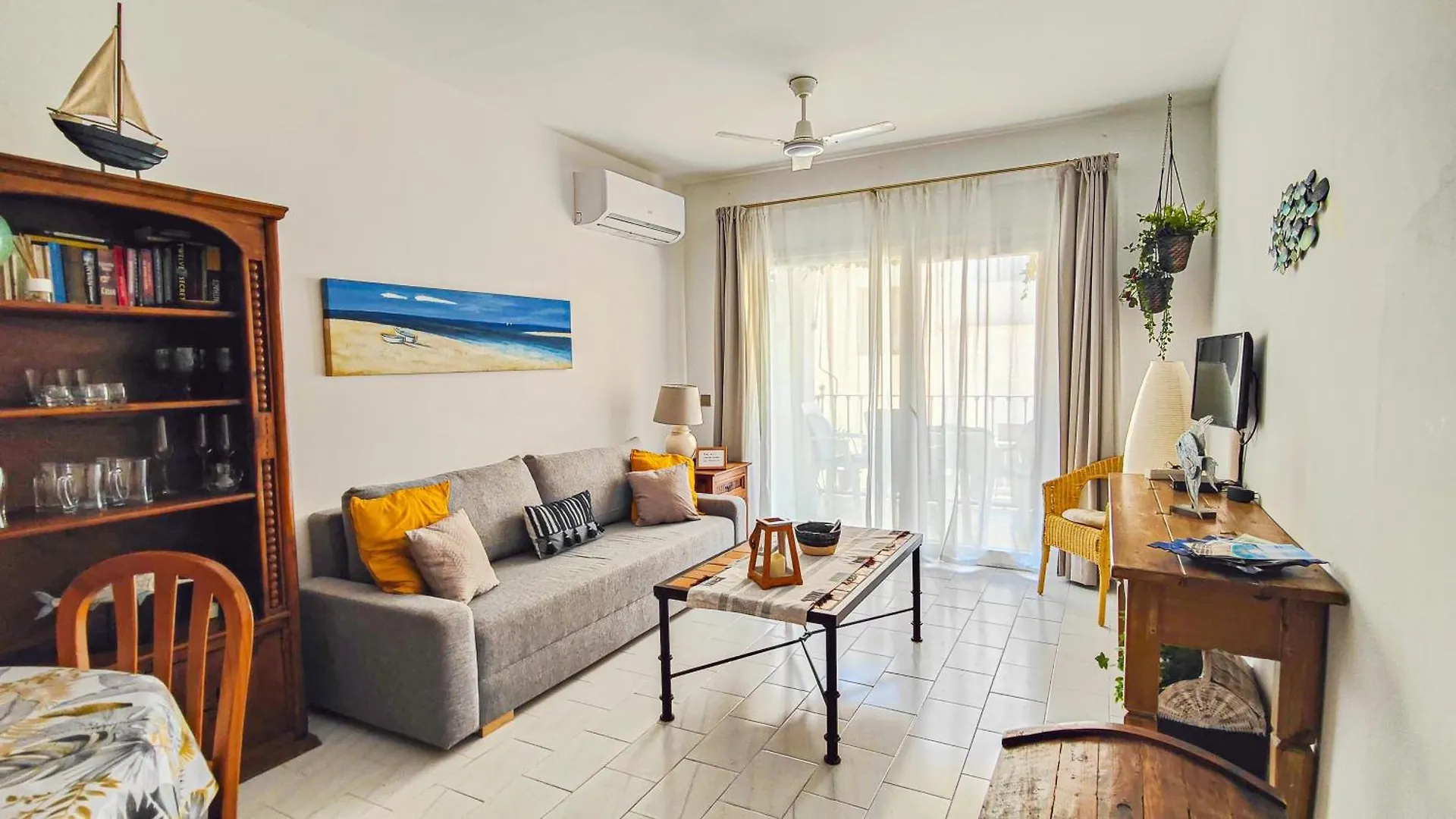 Bonito Apartamento En Playa De La Carihuela Torremolinos Spain